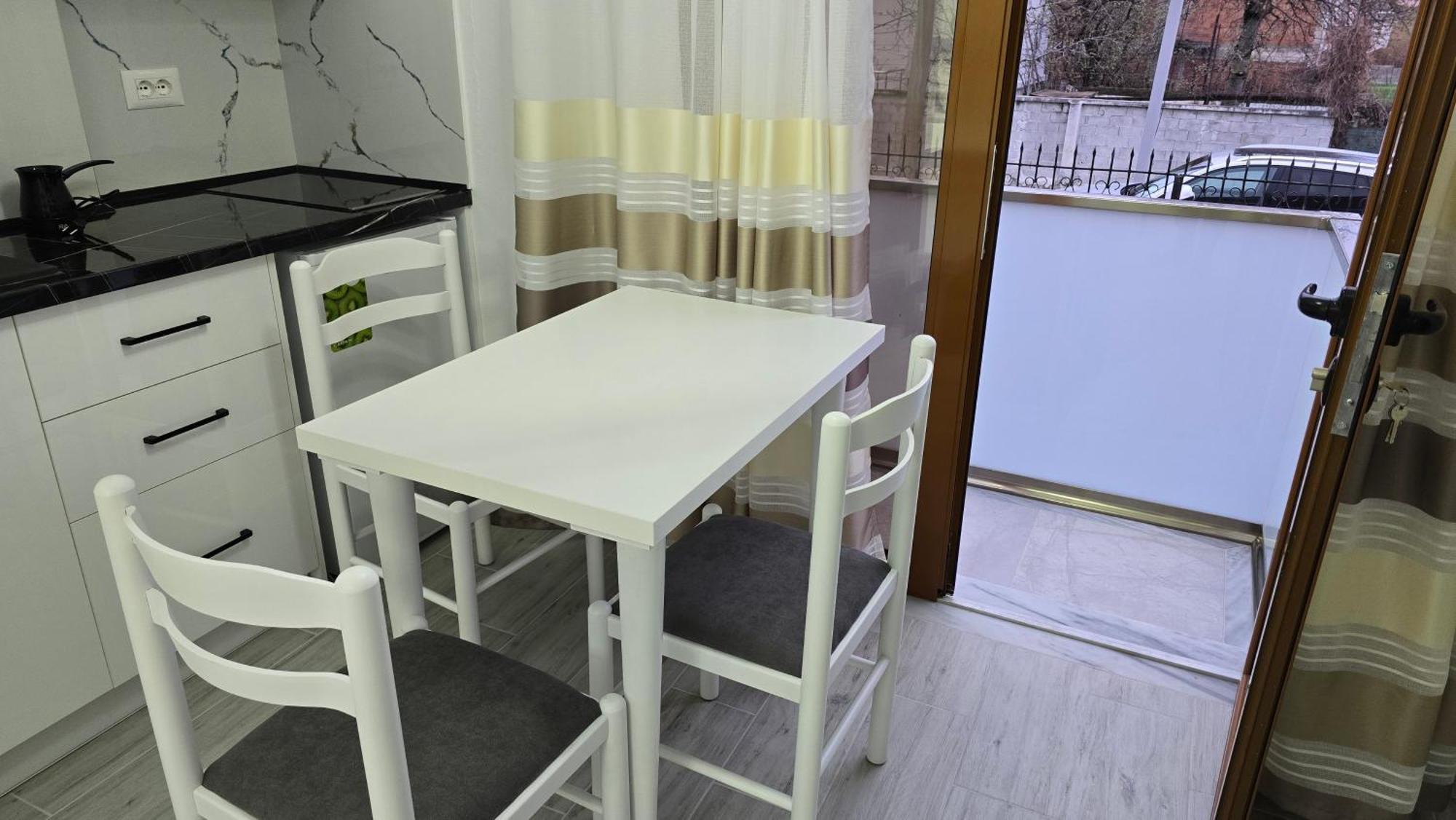 Guest House Pogradeci Luaran gambar