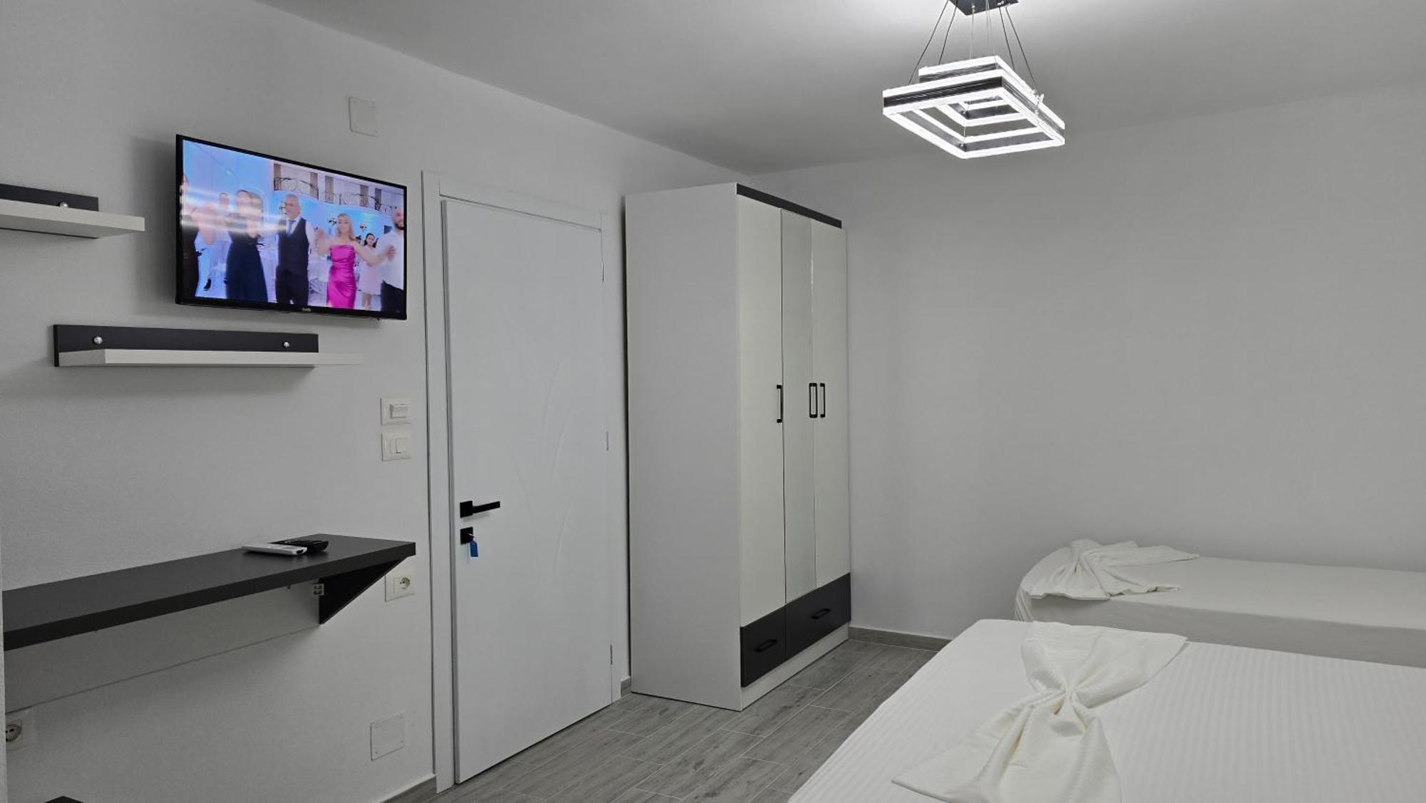 Guest House Pogradeci Luaran gambar