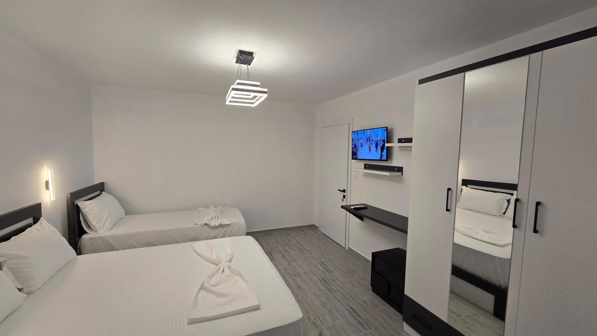 Guest House Pogradeci Luaran gambar